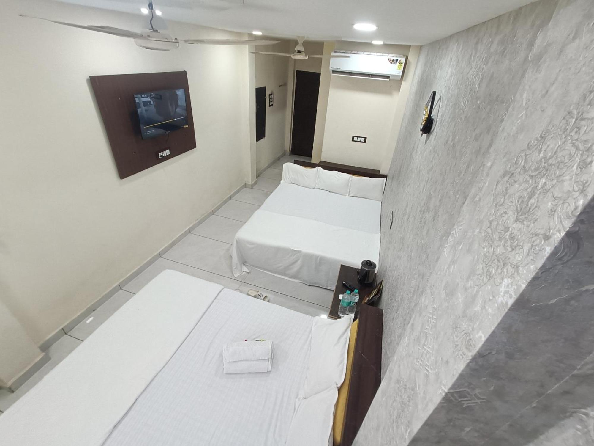 Ginger Hotels Ujjain Tower Kshipra Inn-Family Stay Airconditioned Hotel Luaran gambar